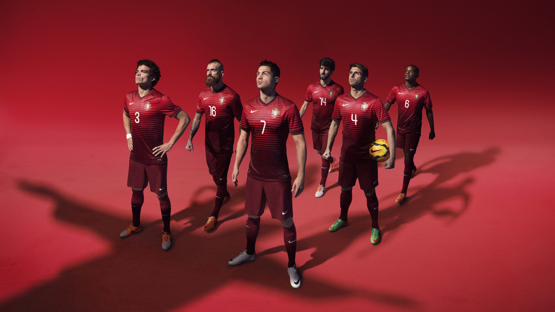 ayx sports注册利物浦不断突破!C罗连续七场比赛得分,观众掌声雷动